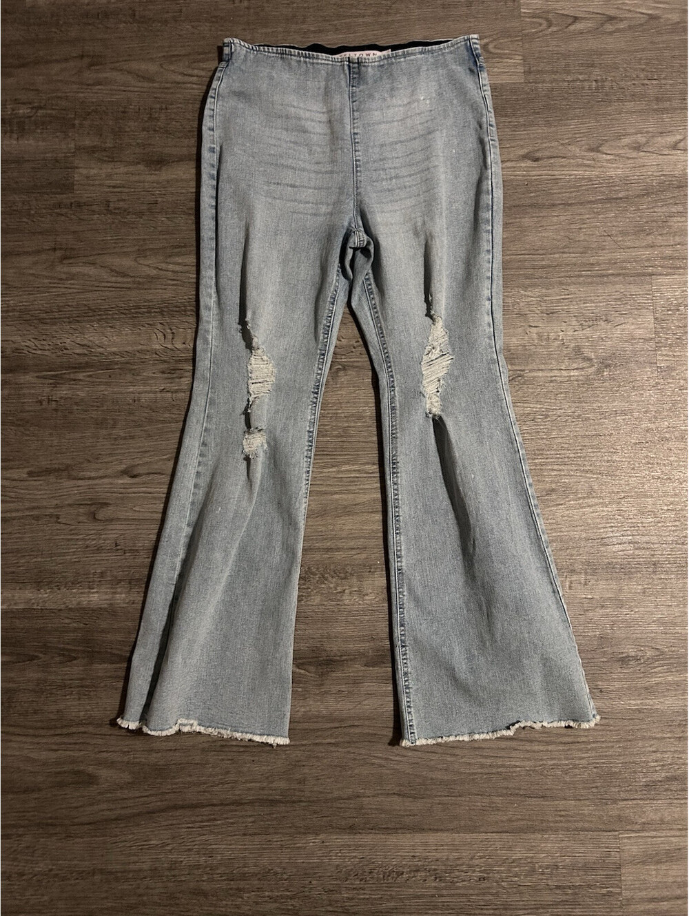Tinseltown Pull On Flare Jeans Women's Size 9 Blue Distressed Denim High Rise